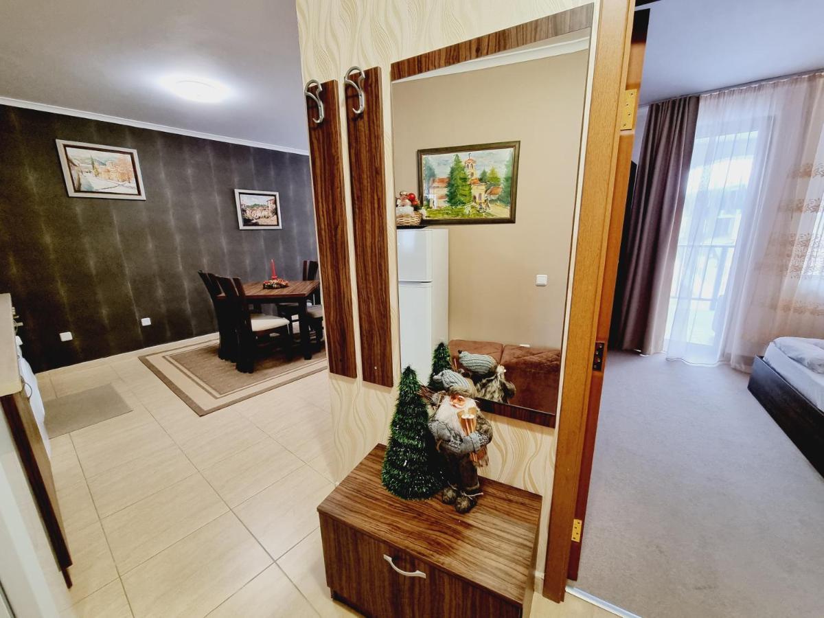 Grand Monastery Hotel Apartments パンポロボ エクステリア 写真