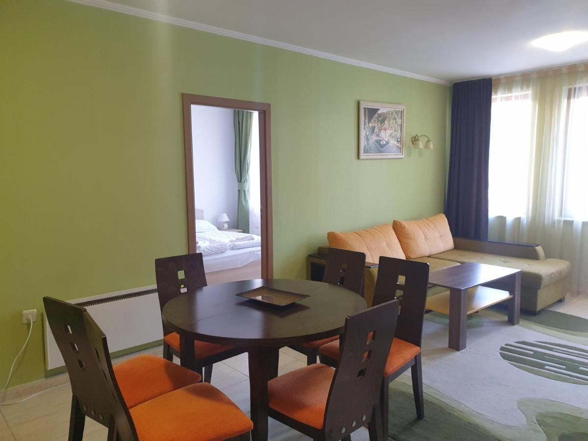Grand Monastery Hotel Apartments パンポロボ エクステリア 写真